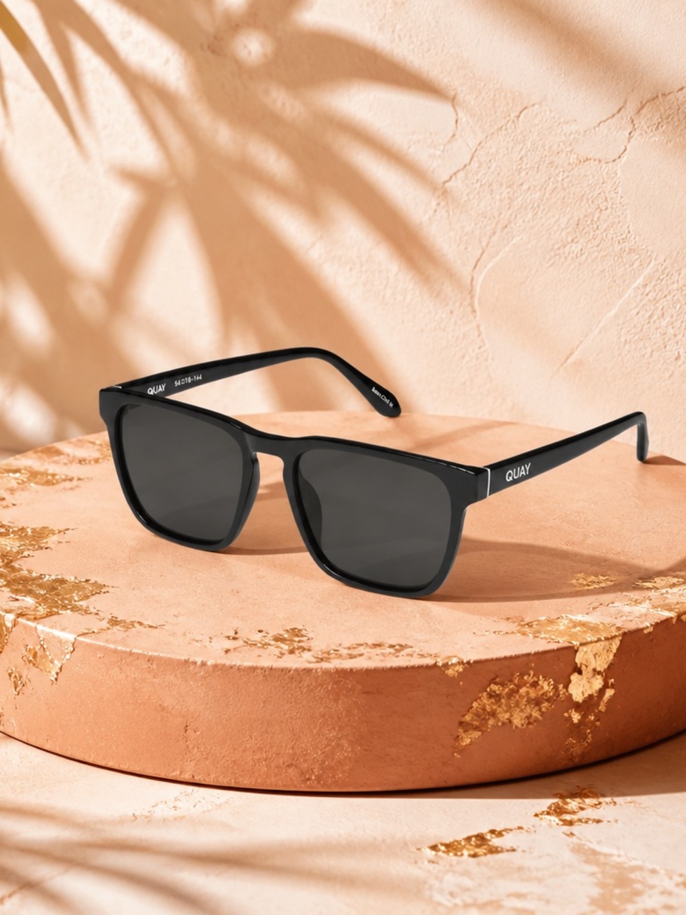 NWT QUAY Unisex Sunglasses “Unplugged” - Black Frame/Black Polarized Lense